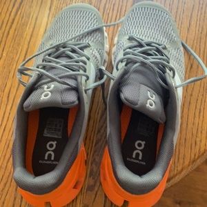 Men’s On cloudflyer - worn 3-4 times
